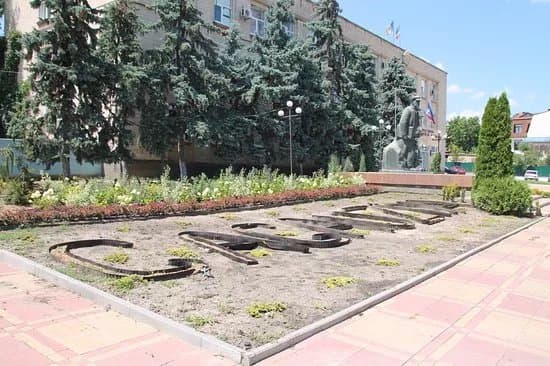 Monument of Lenin