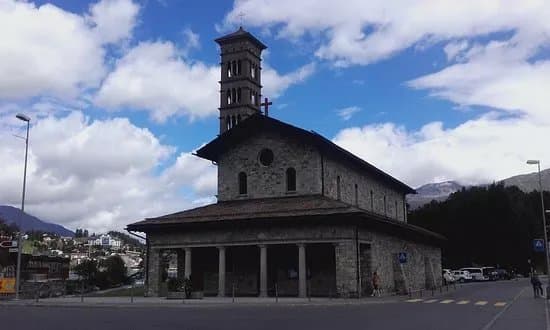 Katholische Kirche St. Karl Borromaus