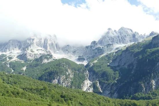 Zla Kolata Mountain