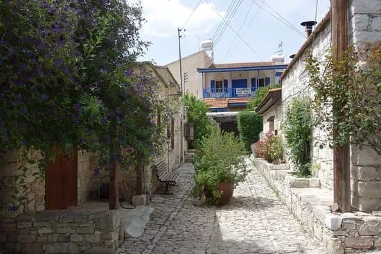 Lania Village