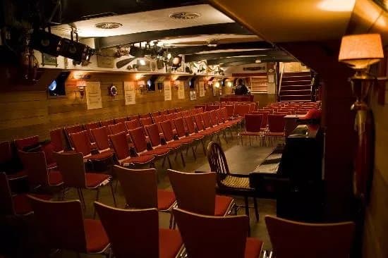 Theaterschiff Das Schiff