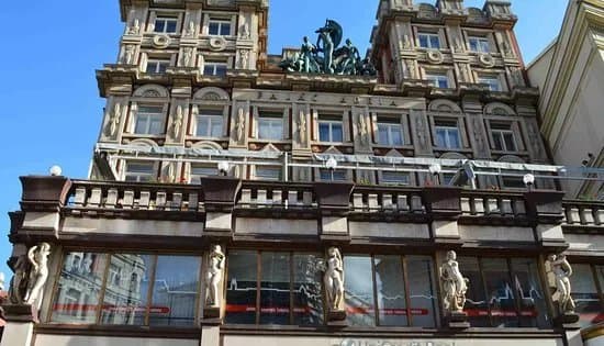 Adria Palace