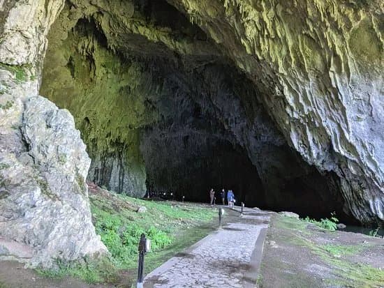 Stopica Cave