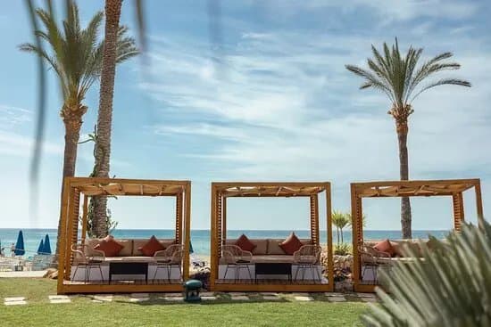 Paradisos Beach Bar