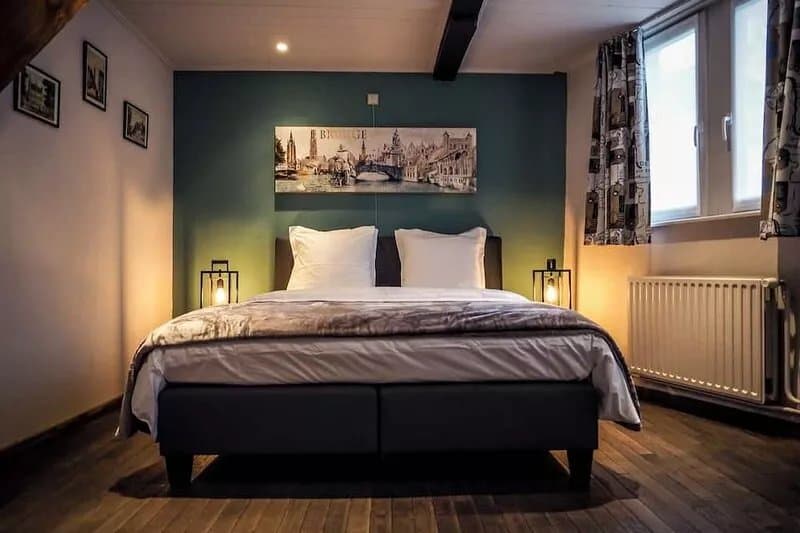 'De Hoedenmaker': Cosy 17th century Flemish House in historical centre of Bruges