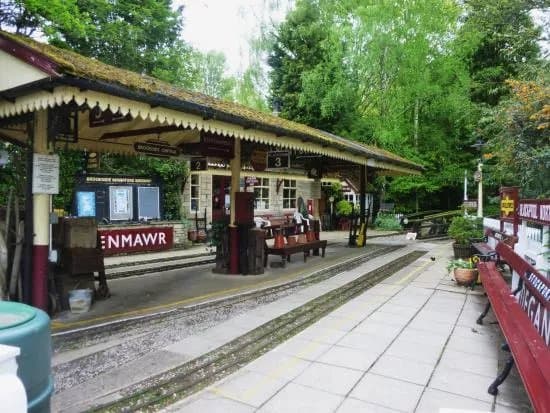 Brookside Garden Centre