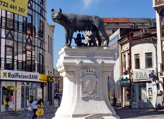 Lupa Capitolina Monument