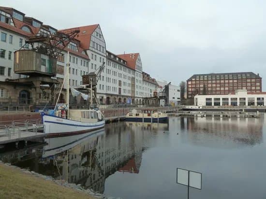 Tempelhofer Hafen