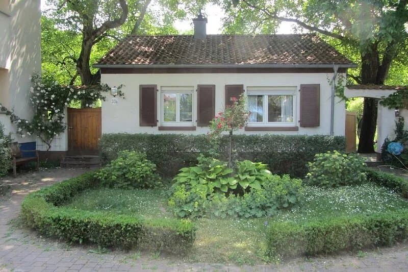 Idyllic holiday home under old walnut trees, quiet and in the countryside