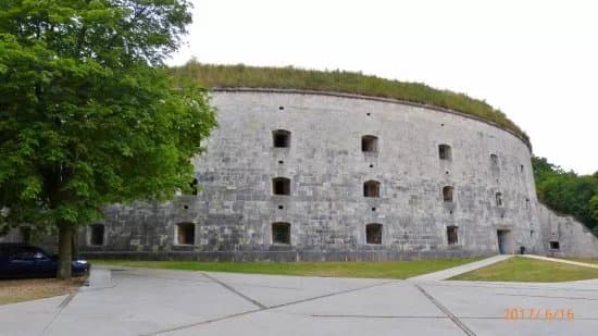 Monostori Fort