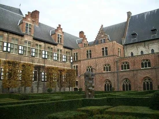 Het Pand Culture and Convention Center