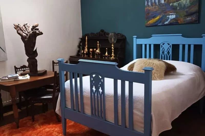 Beautiful Cottage Full of Art & Atmosphere