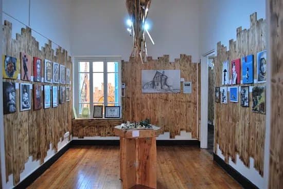 Gallery 37
