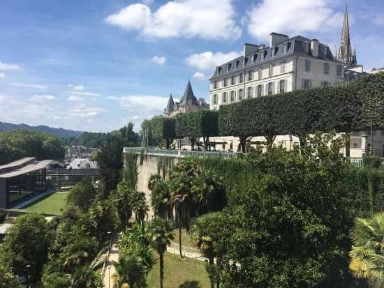 Boulevard des Pyrenees