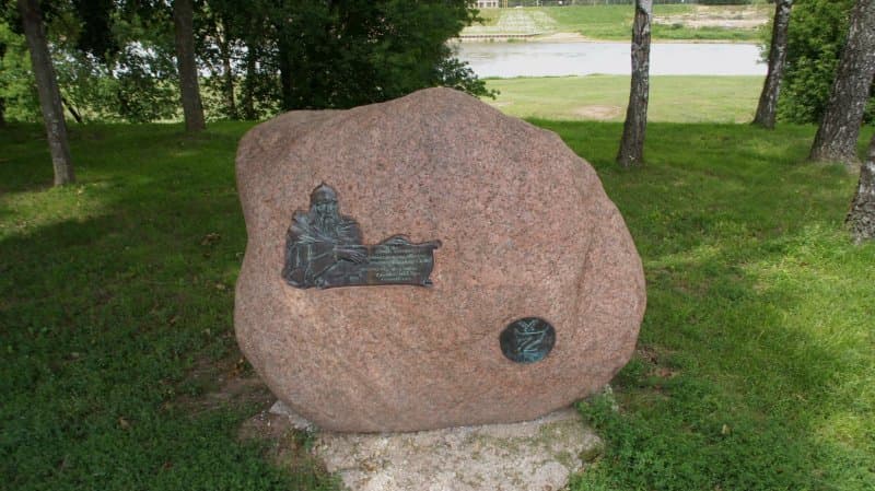 Skulptura Jonui Sungailai