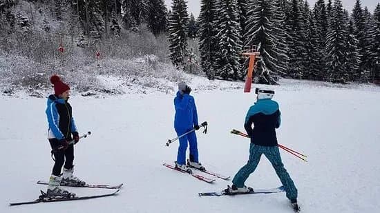 Eden Ski & Snowboard School and Rental Centre (Poiana Brasov)