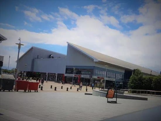 Dockside Outlet Centre