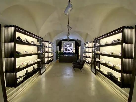 Shoecrates