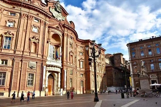 Piazza Carignano