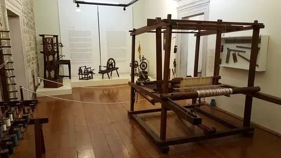 Museo della Moda e delle Arti applicate - Case Dornberg e Tasso