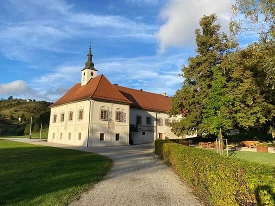 Dveri Pax Winery