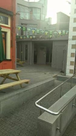 Whistlers Bar