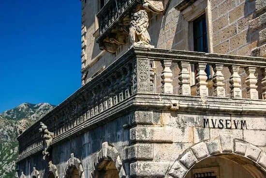 Bujovic Palace