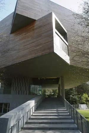 Lewis Glucksman Gallery