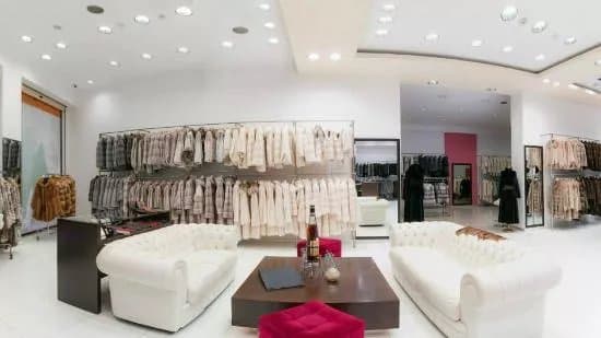 Royale Shopping