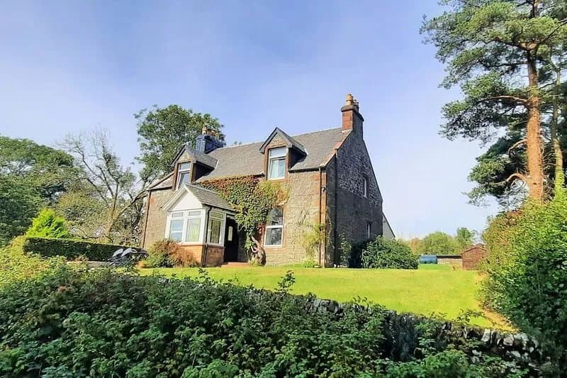 Glenterry Farmhouse - a house that sleeps 6 guests in 3 bedrooms