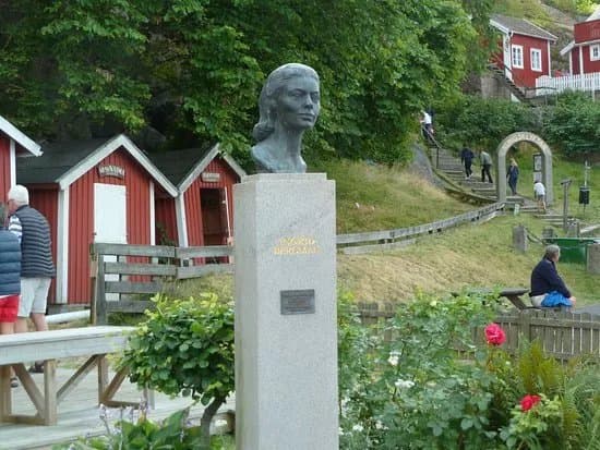 Statyn ''Ingrid Bergman''