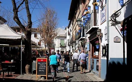 Plaza Larga