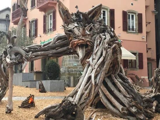 Le Fabuleux Village Ou La Legende Des Flottins