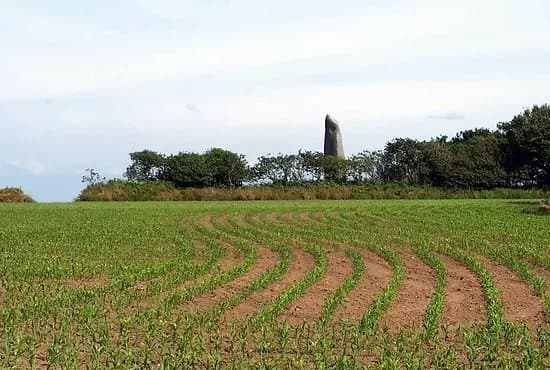 Menhir de Kerloas