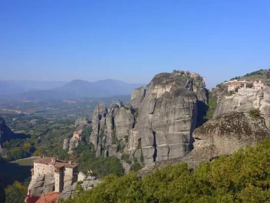 Mosteiros em Meteora