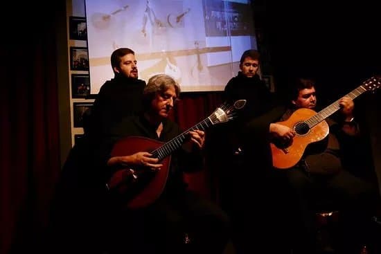 Fado ao Centro