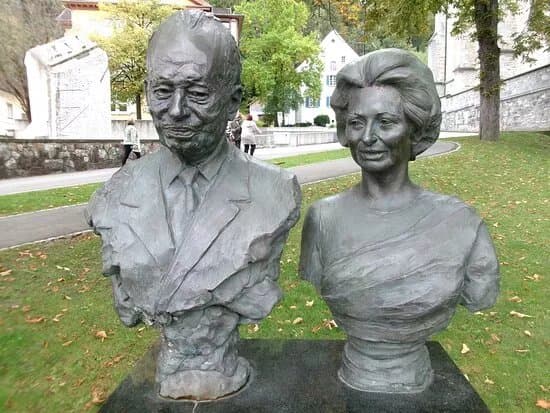 Monument to Franz Joseph II and Georgina von Wilczek