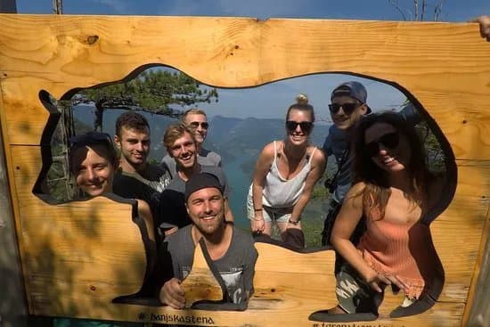 Republik Tours