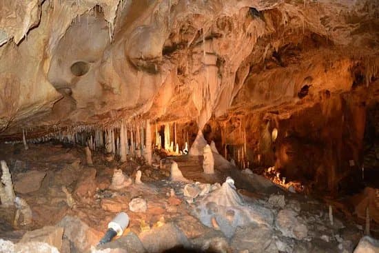 Javoricske Cave