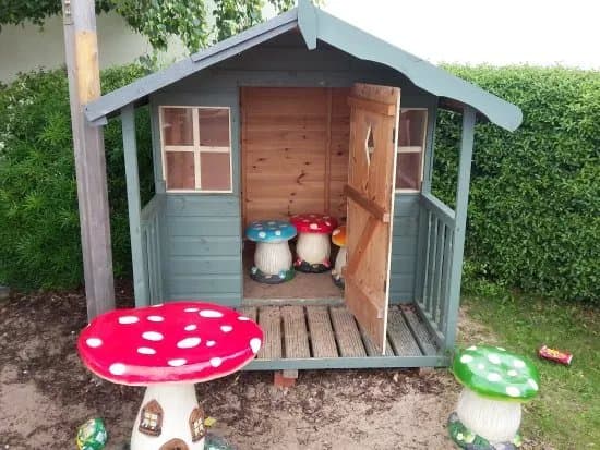 Squires Garden Centres