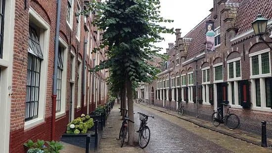Gasthuis Huisjes (van het vroegere St. Elisabeth's Gasthuis)