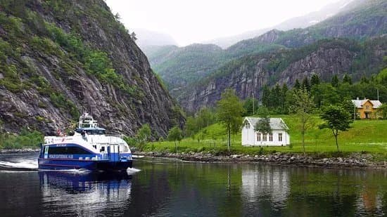 Rodne Fjord Cruise