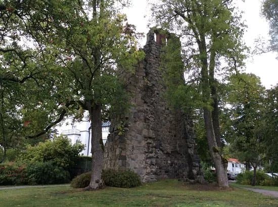 S:t Lars kyrkoruin