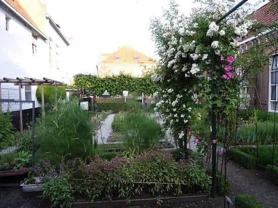 De Groene Kruidhof