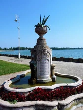 The memorial fountain