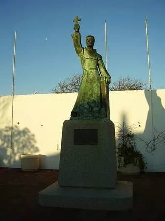 Estatua de Sao Vicente de Albufeira