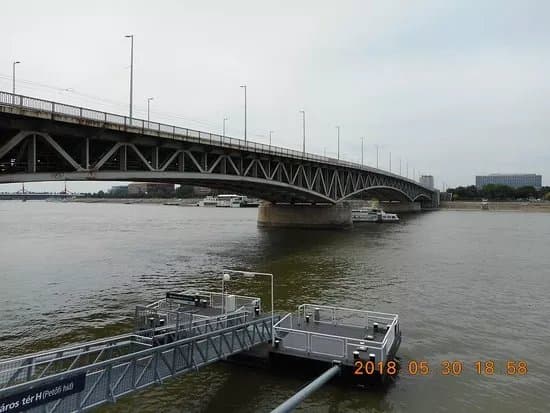 Petofi Bridge