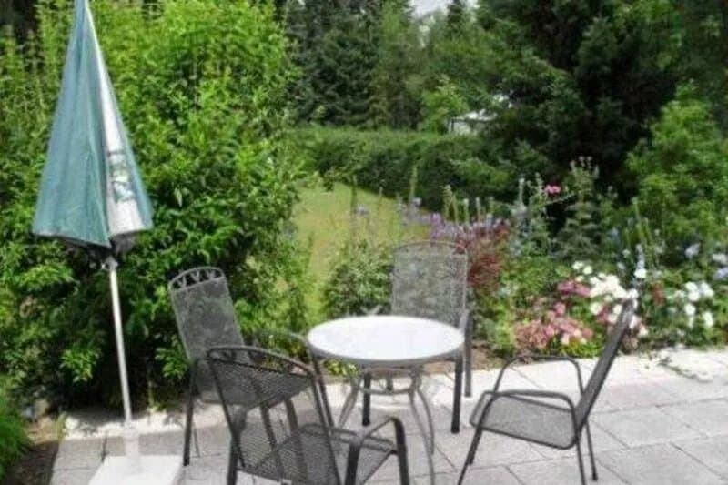 FeWo - House in a quiet idyllic location