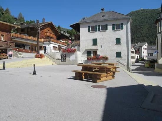 Place De La Marmotte