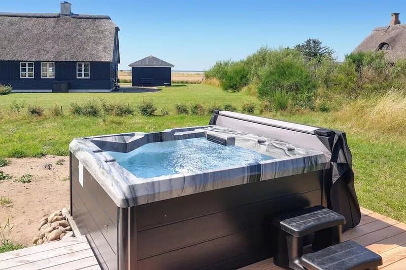 Cozy home in Skjern with house a panoramic view